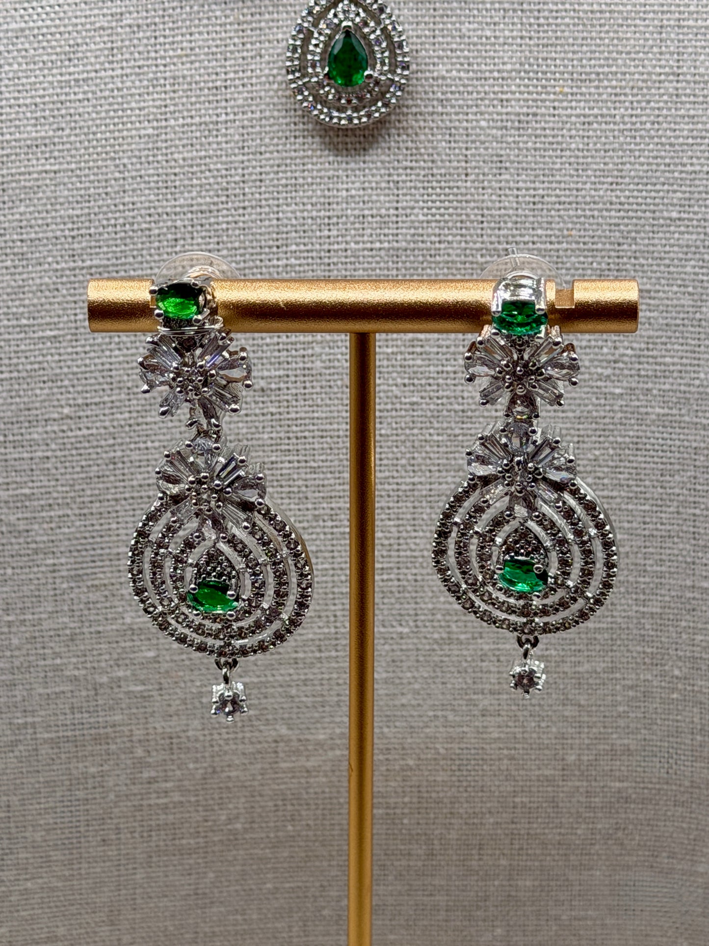 Anu AD Necklace Set