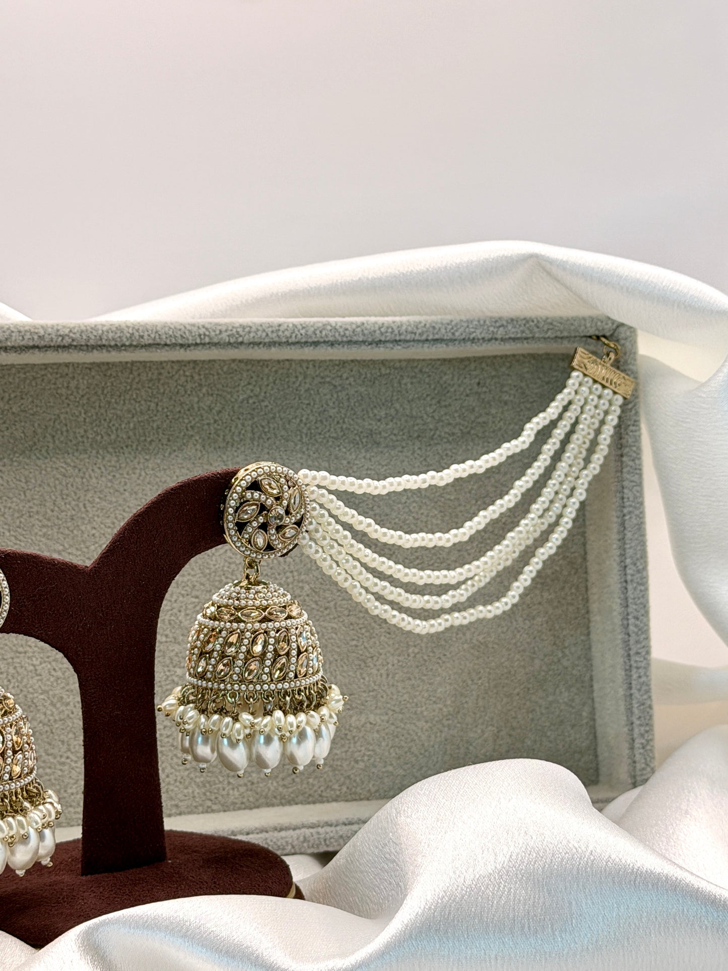White Pearl Sahara Statement Jhumka