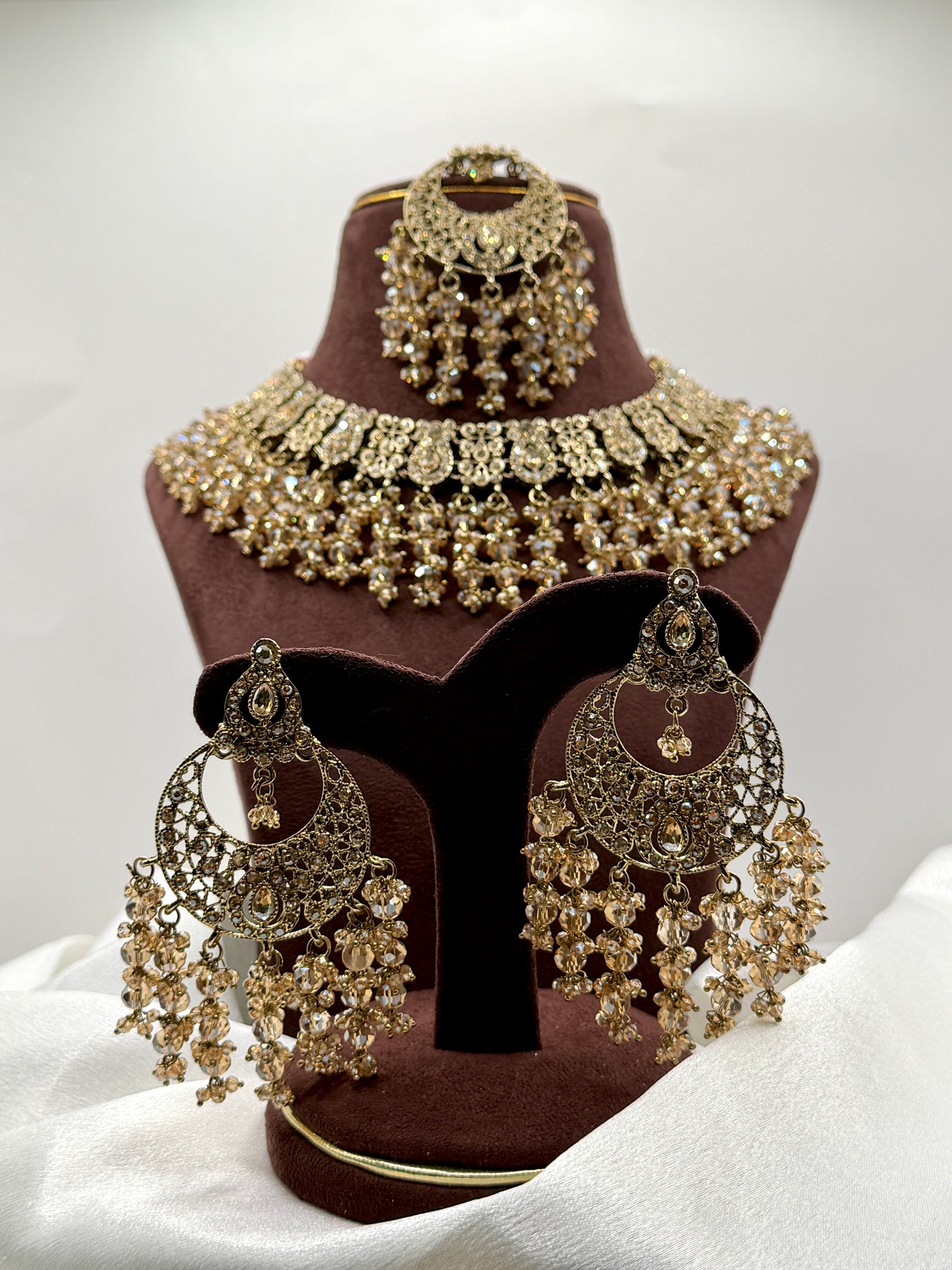 Nimi Golden Necklace Set