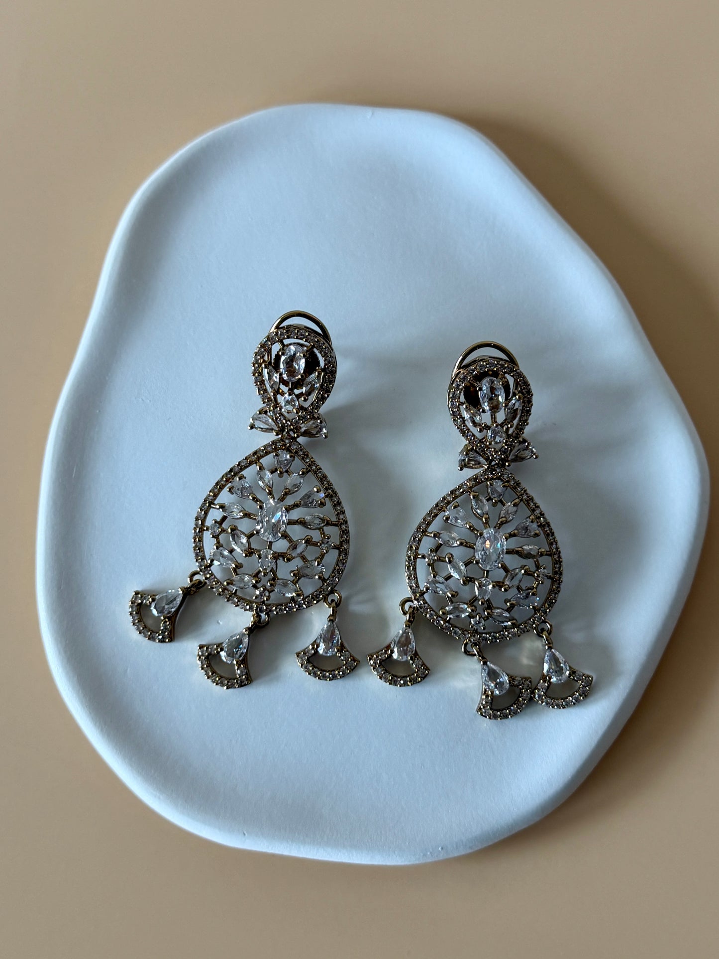 Nehna Layers- AD Necklace Set