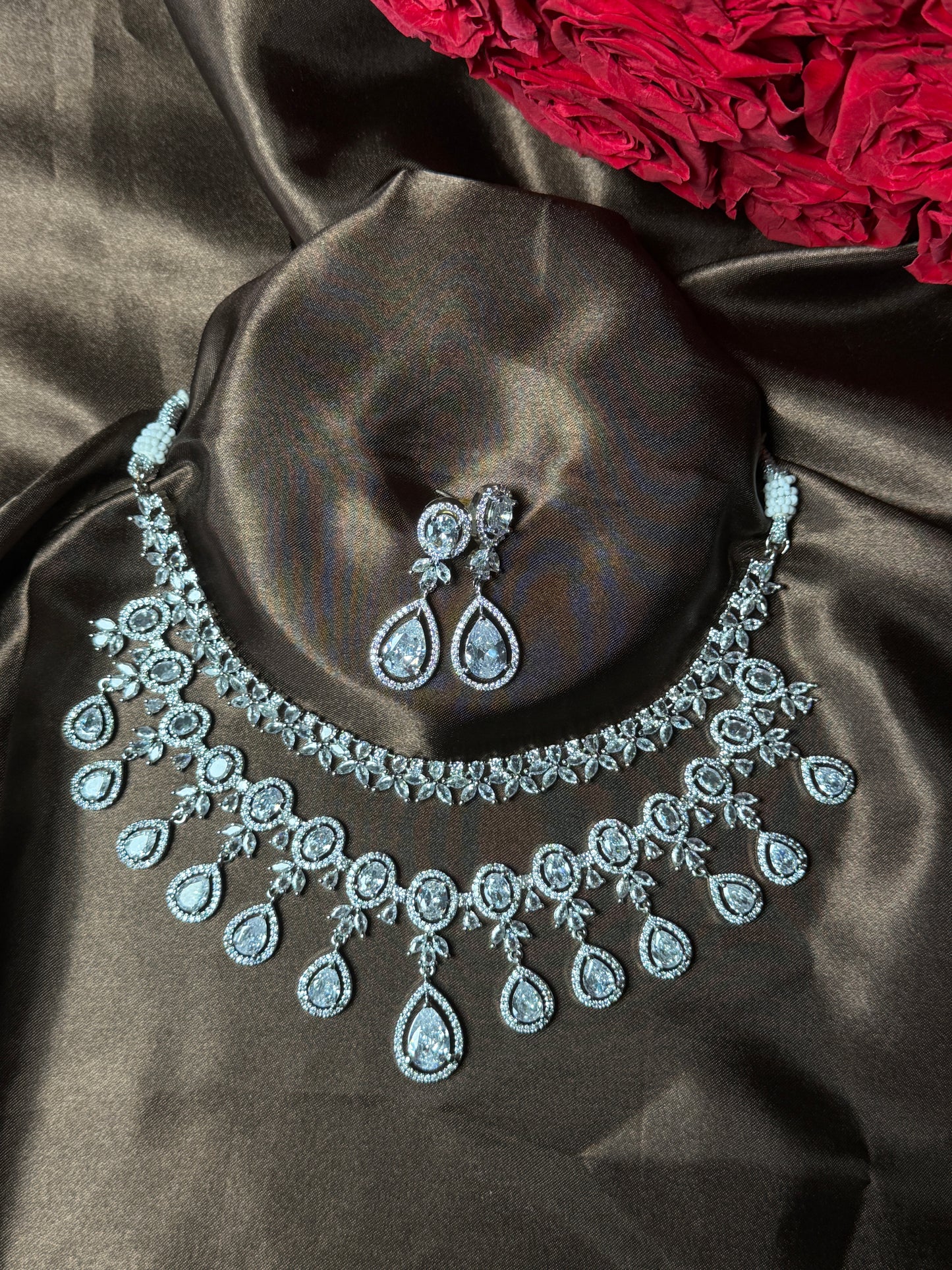 Anika AD Necklace Set