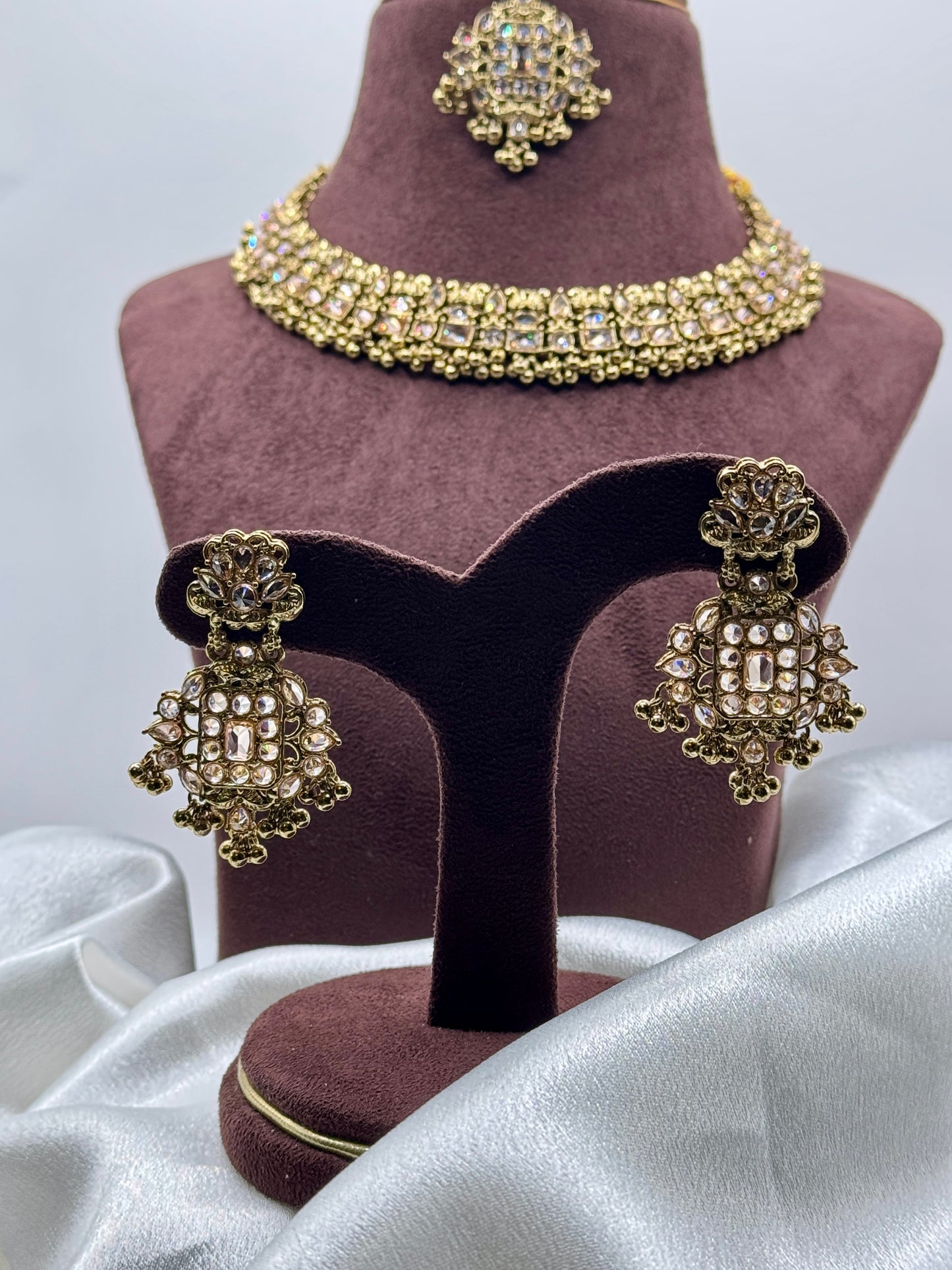 Shya Necklace Set