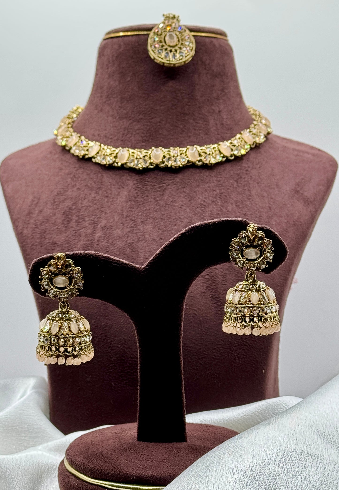 Prisha Lightweight Light Peach Necklace Set