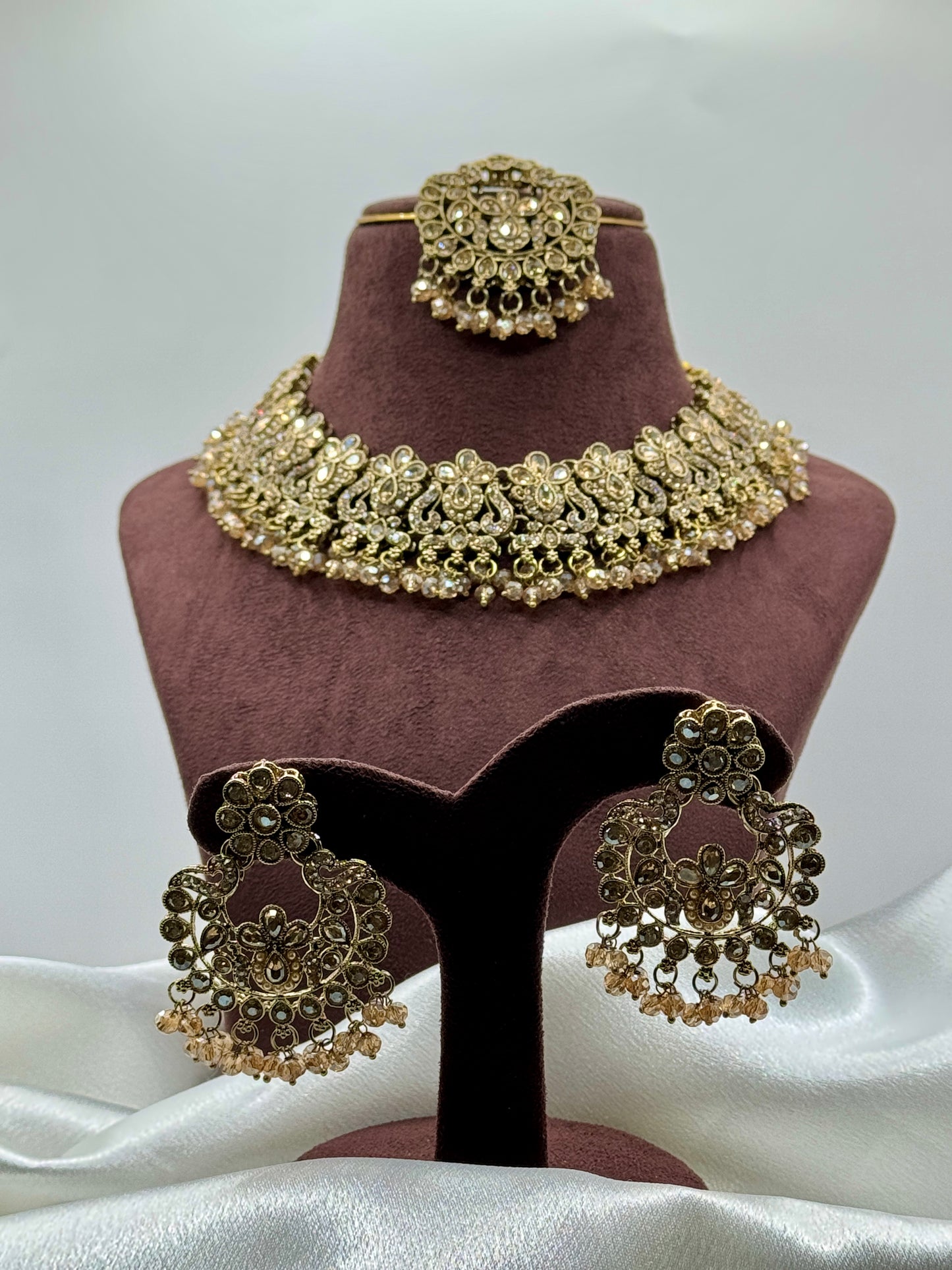 Kalpana Elegant Golden Necklace Set