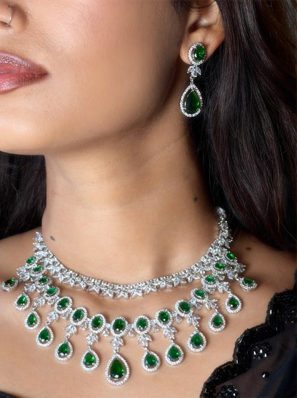 Anika AD Necklace Set