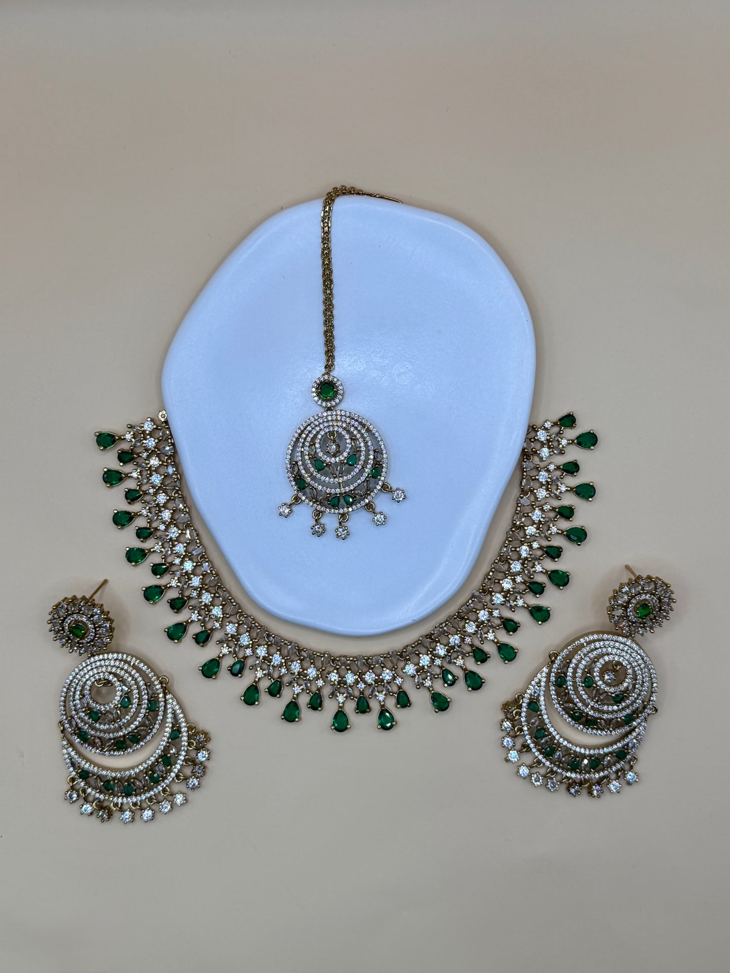 Myra AD Necklace Set