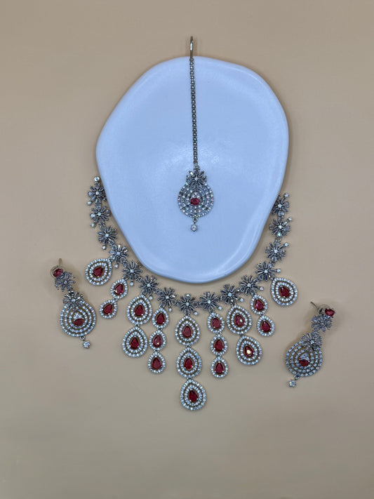 Anu AD Necklace Set