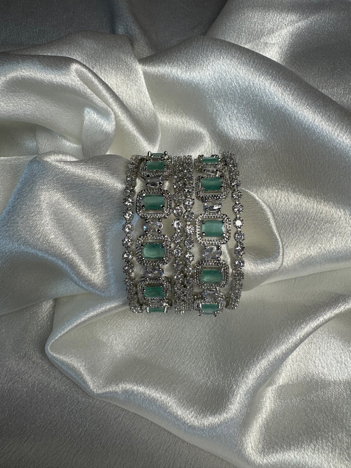 Statement Oval AD Bangles Set