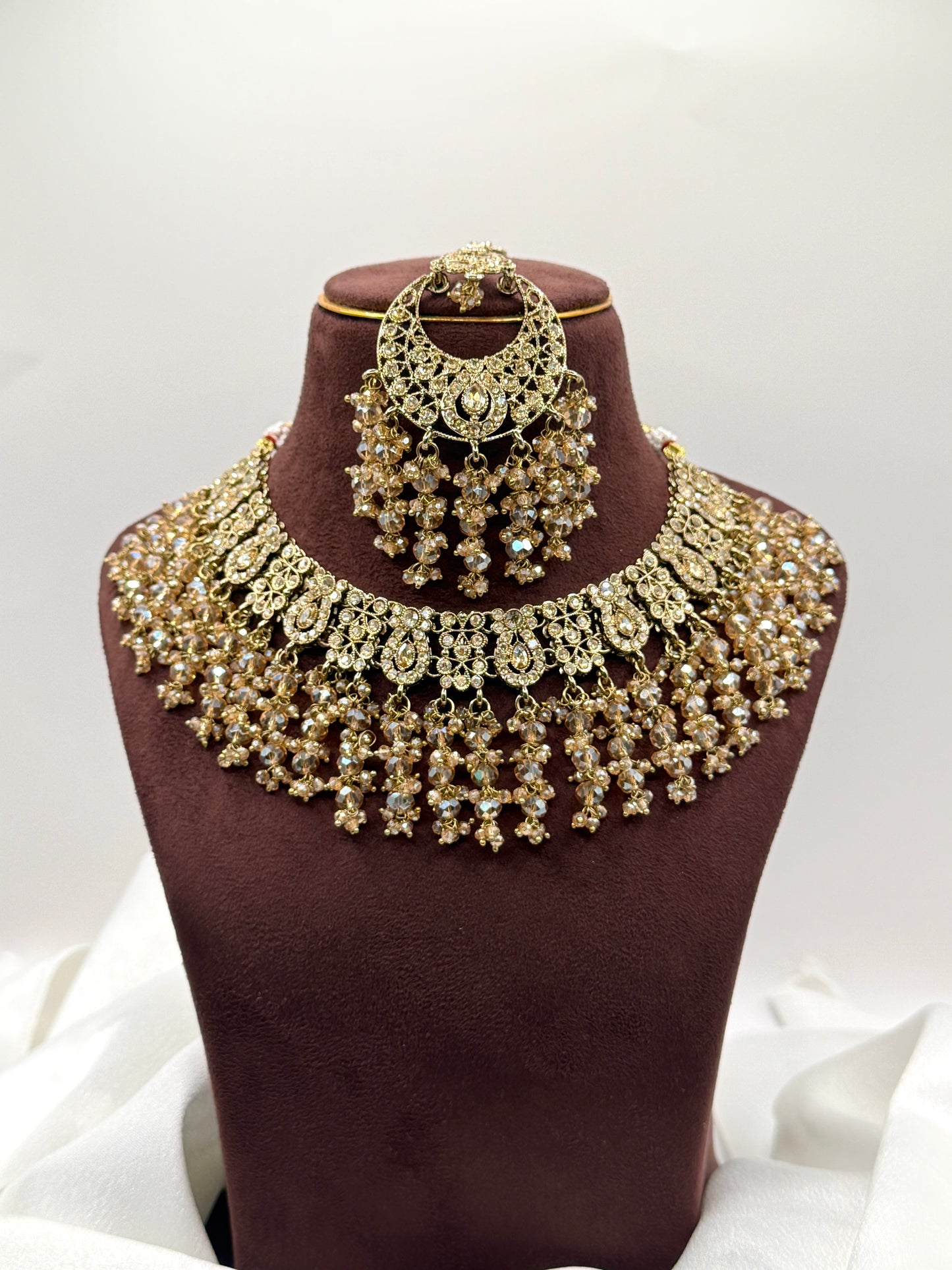 Nimi Golden Necklace Set