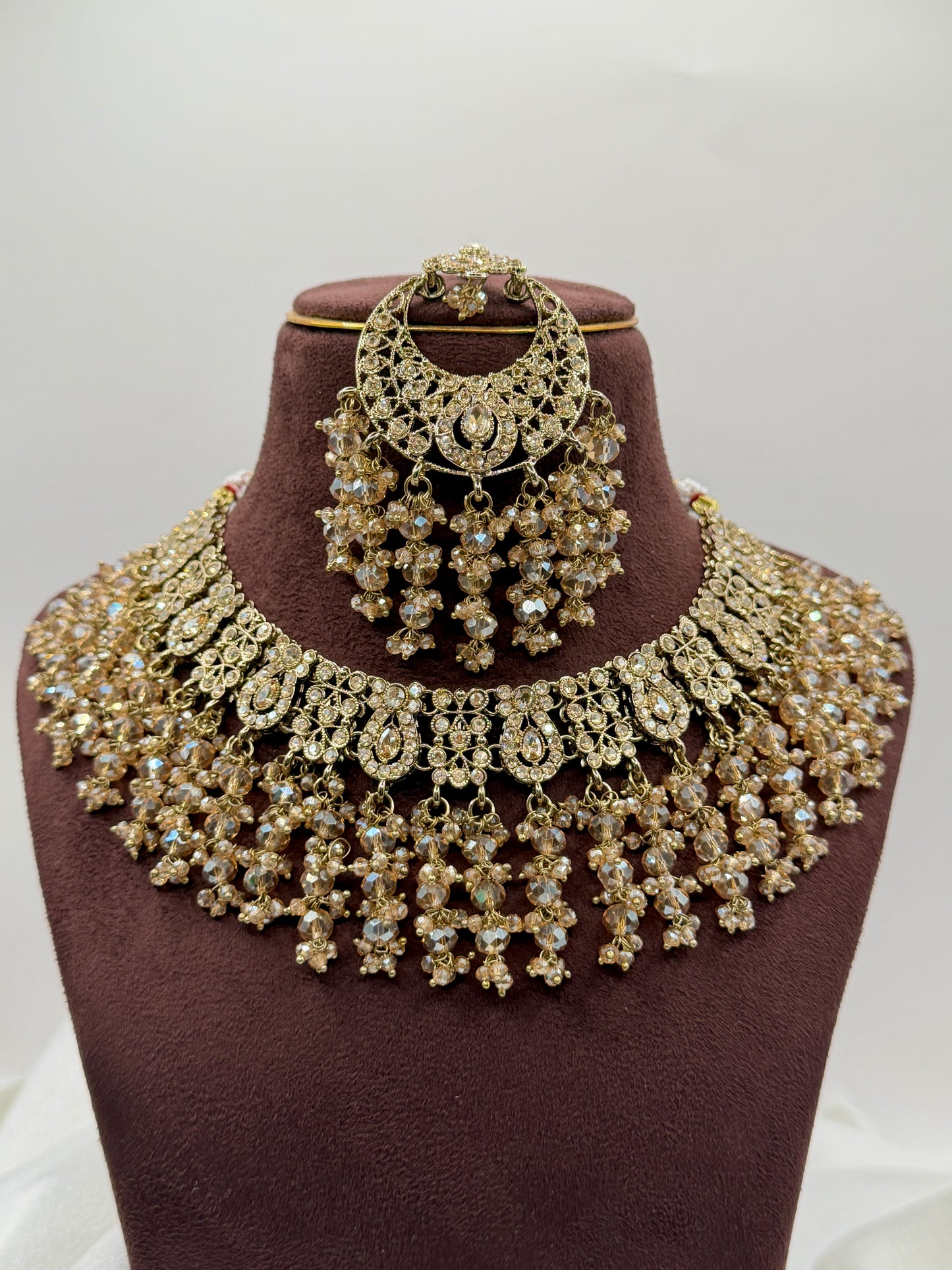 Nimi Golden Necklace Set