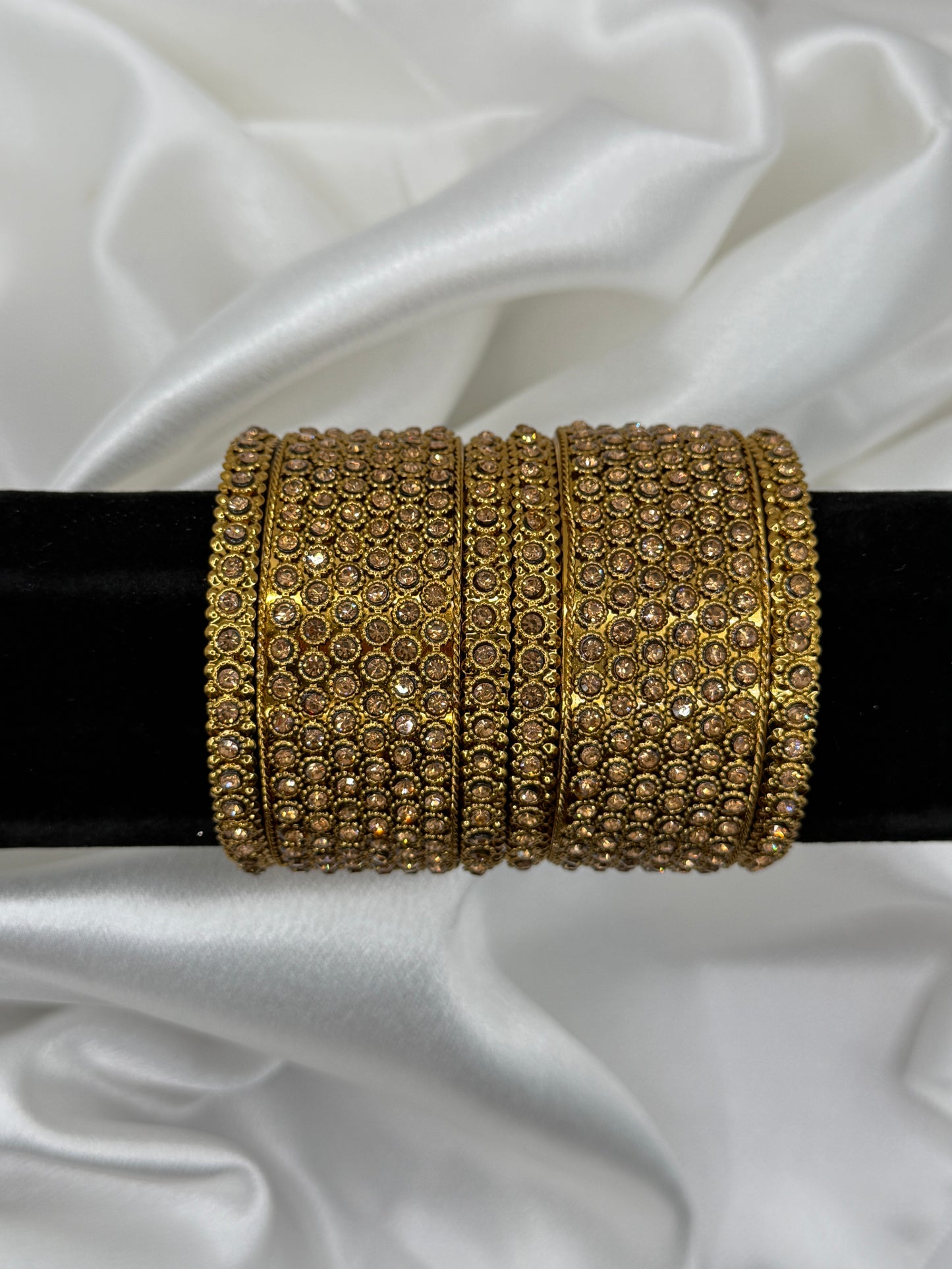 Golden 6 Pieces Metal Bangles Set