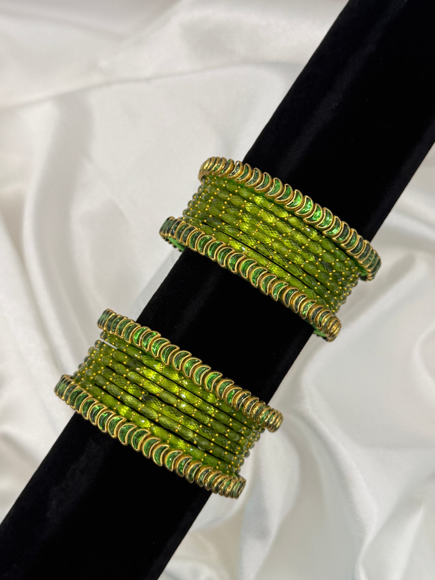 Chaand Glass Bangles Set