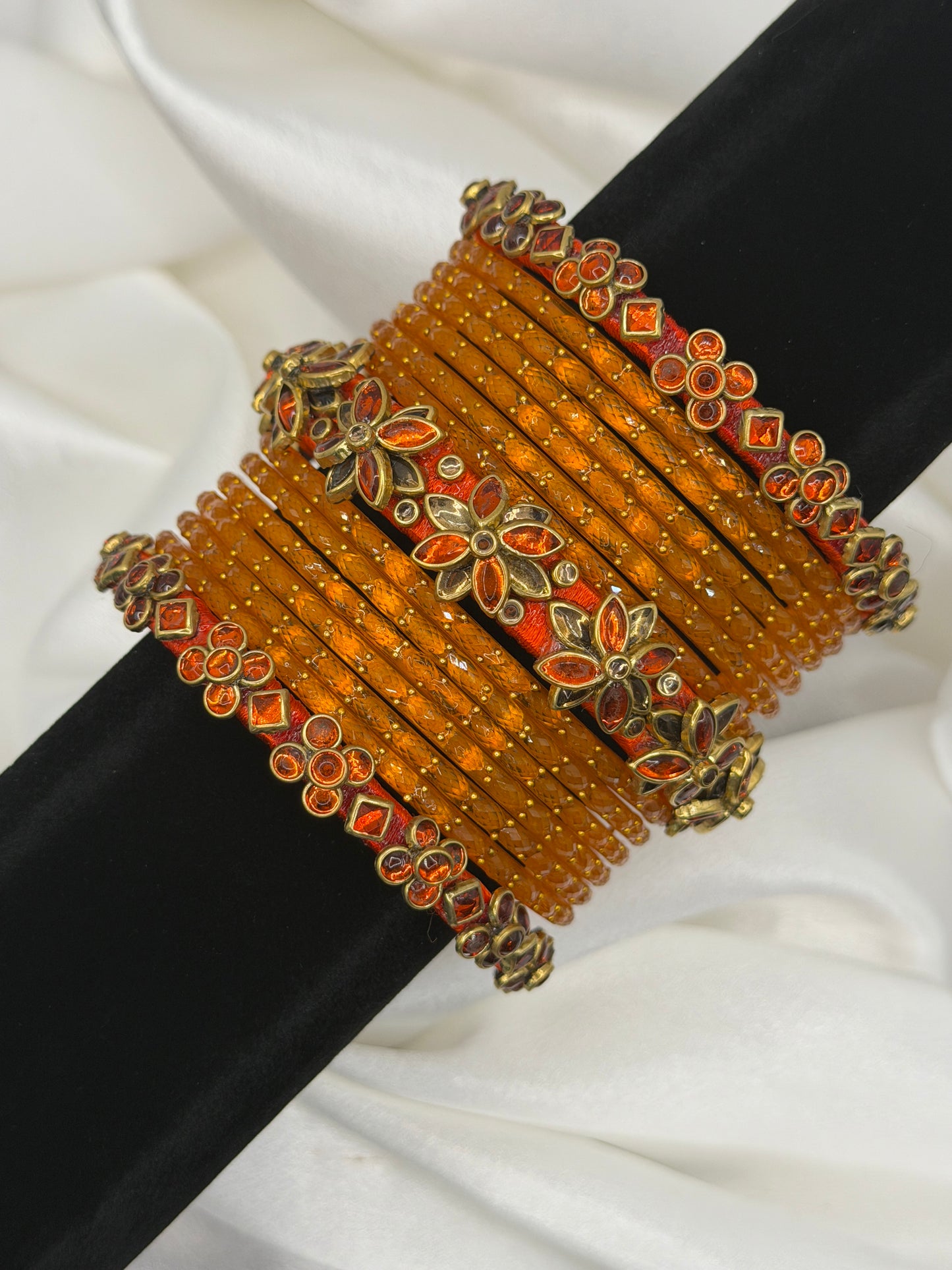 Sundari Glass Bangles Set