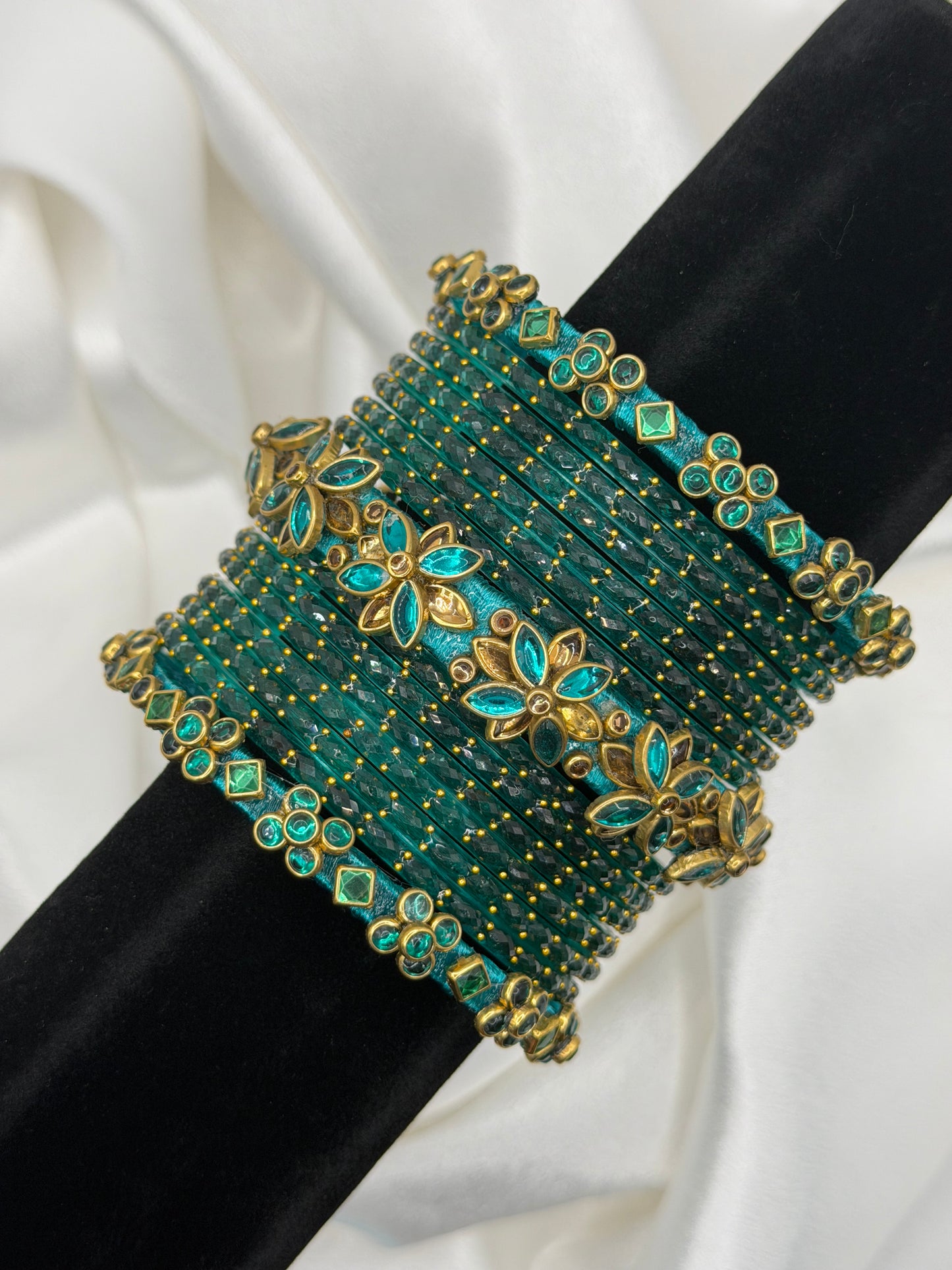 Sundari Glass Bangles Set