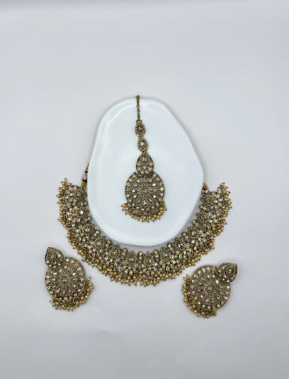 Diya Necklace Set
