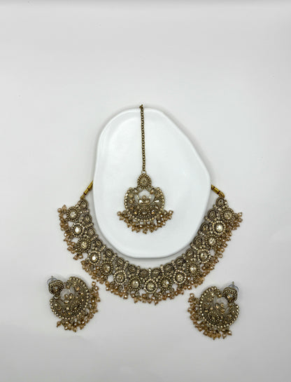 Kiara Golden Necklace Set