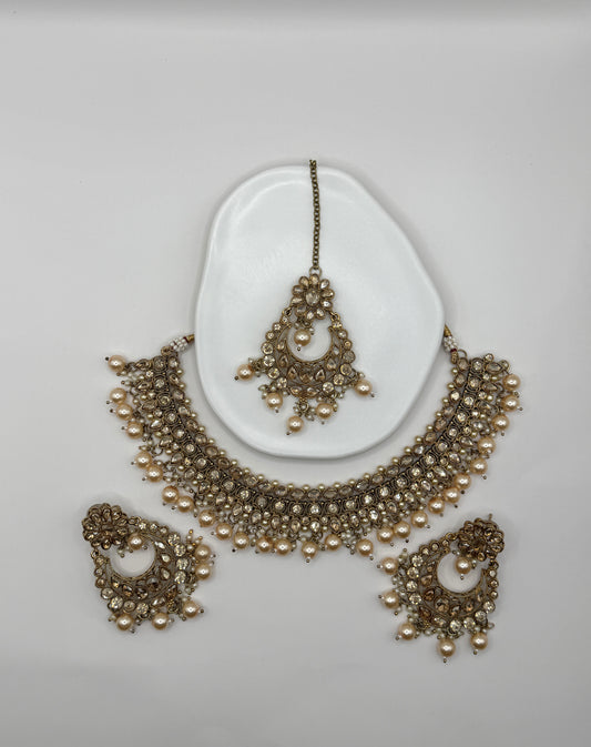 Komal Necklace Set