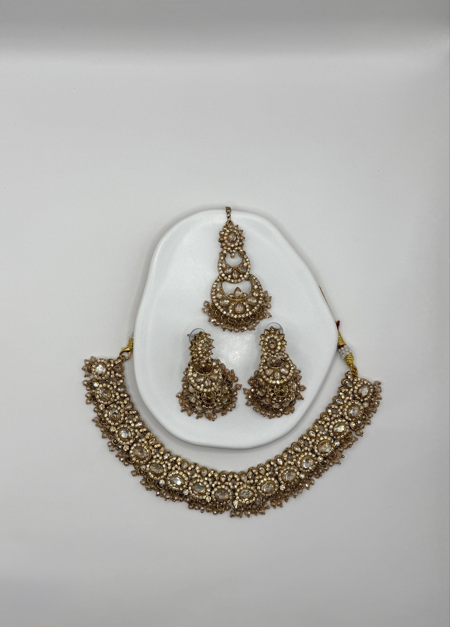 Amara Golden Necklace Set