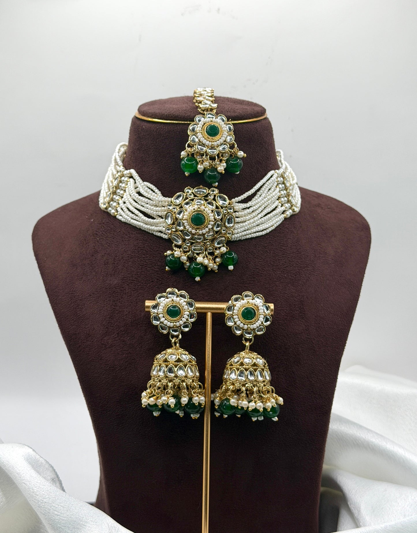 Sohni Choker Set with Jhumka