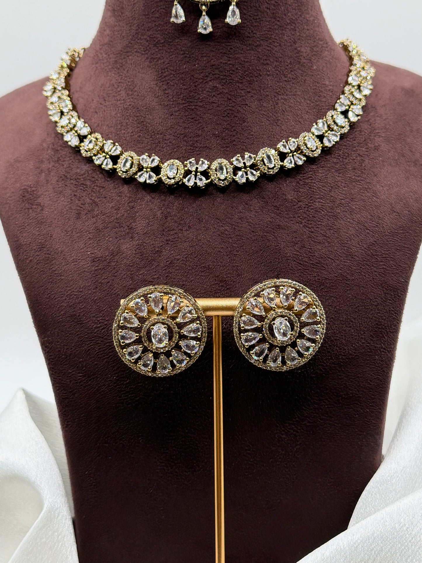 Asha AD Necklace Set