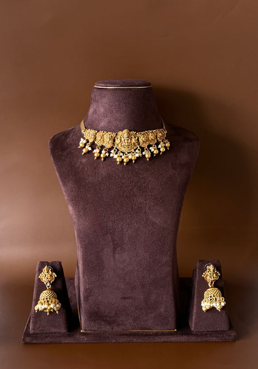 Temple Choker Set