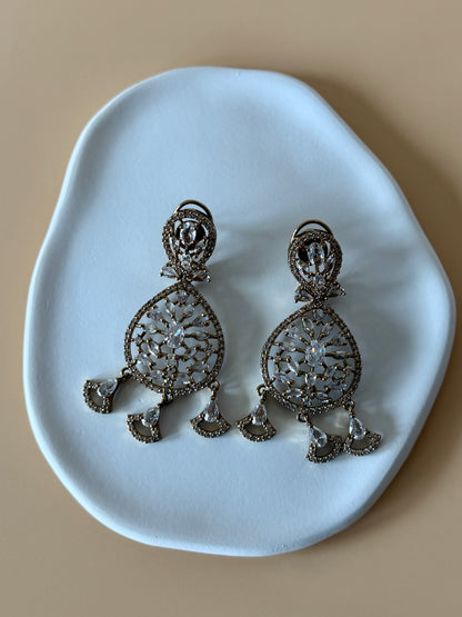 Nehna Layers- AD Necklace Set