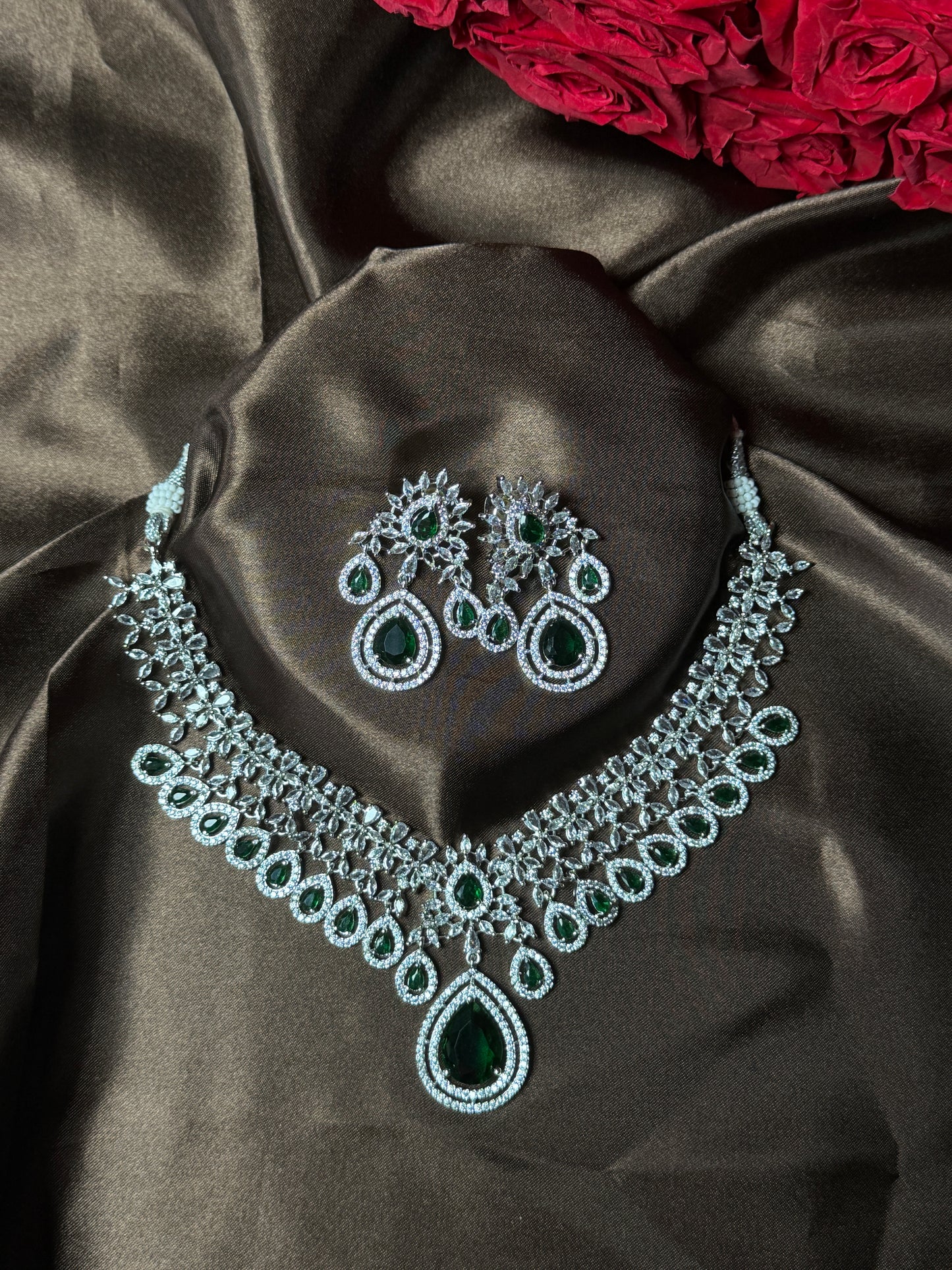 Alia AD Necklace Set