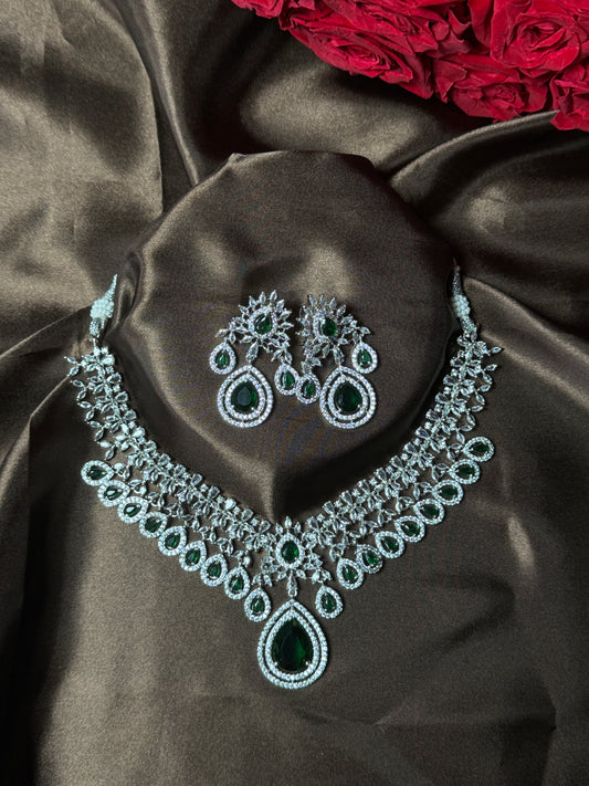 Alia AD Necklace Set