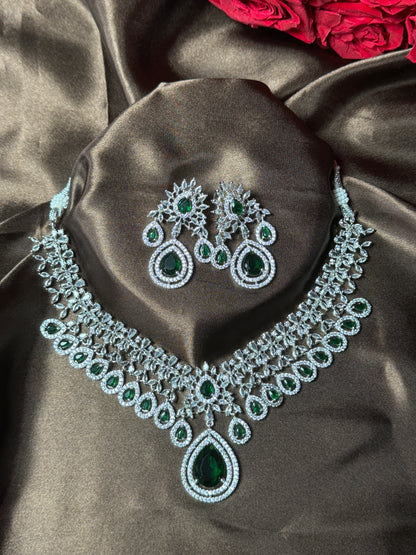 Alia AD Necklace Set