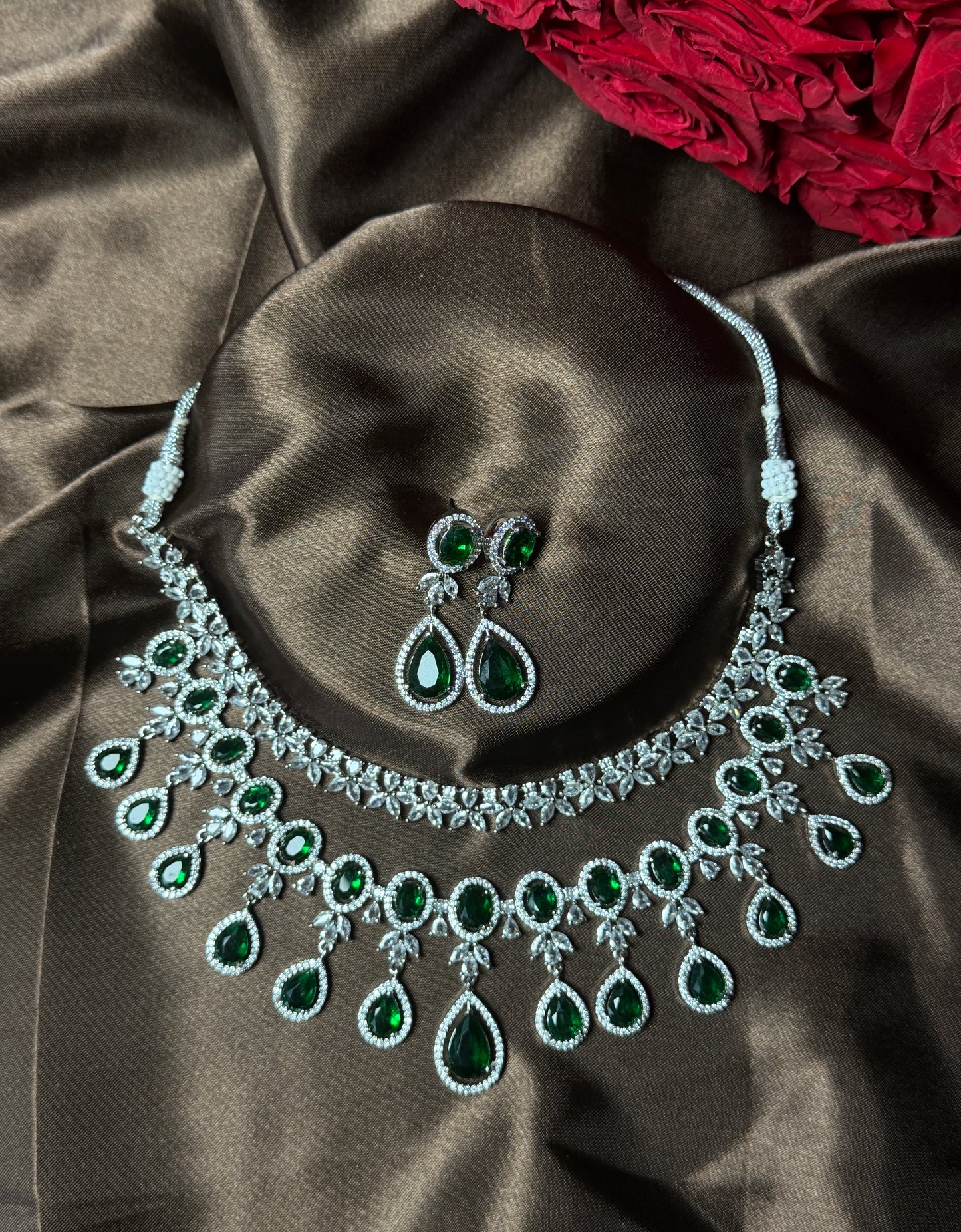 Anika AD Necklace Set