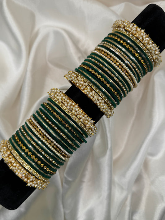 Zeenat Pearl Gajra Bangle Set