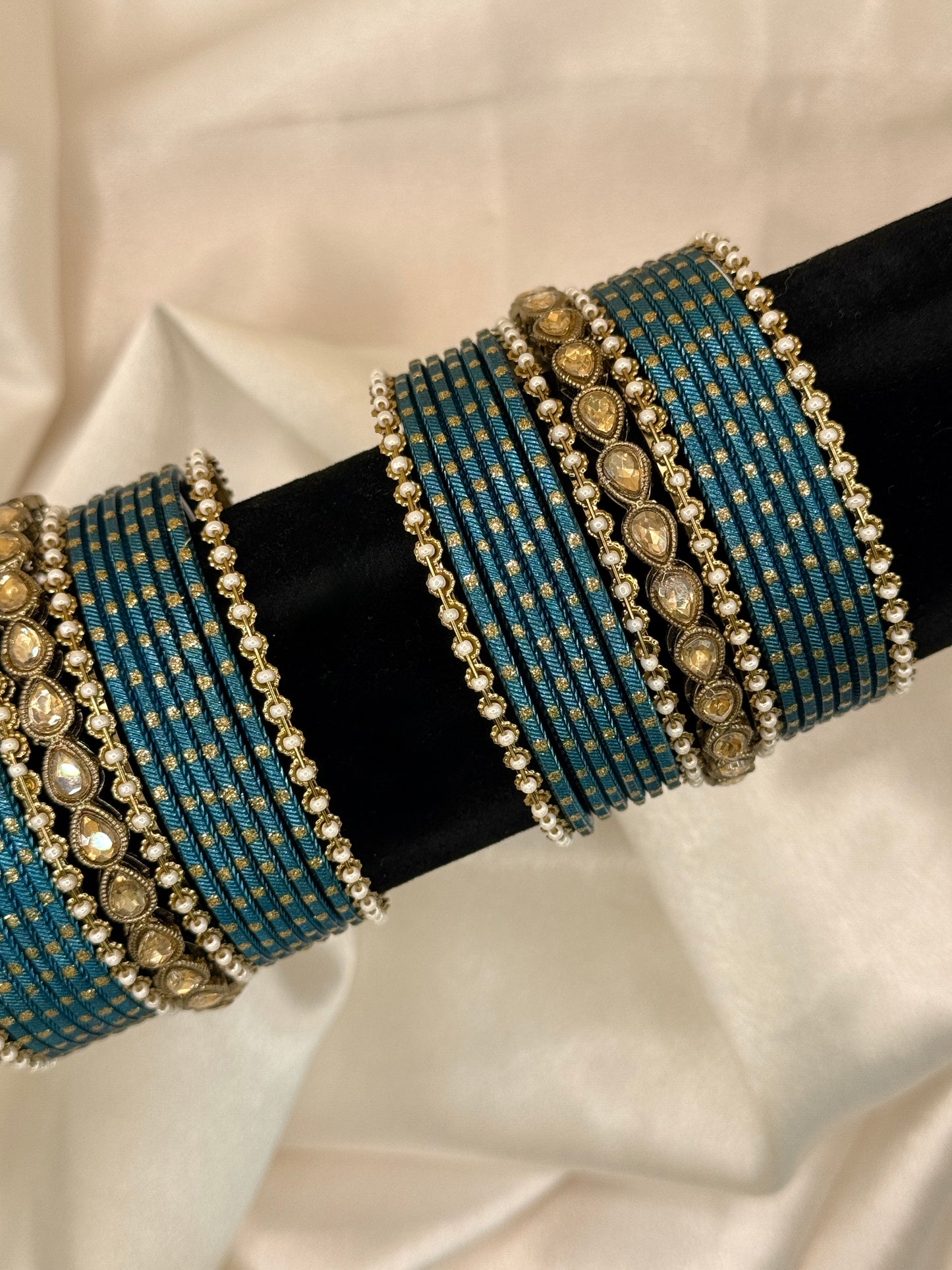 Roshni Bangle Set