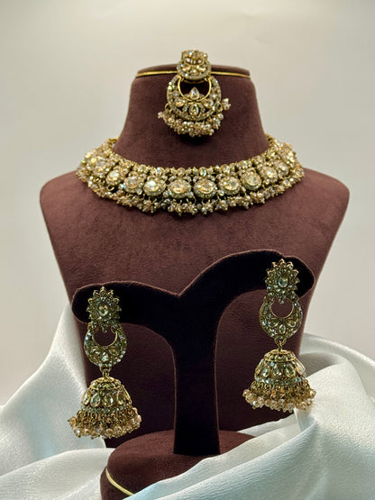 Amara Golden Necklace Set