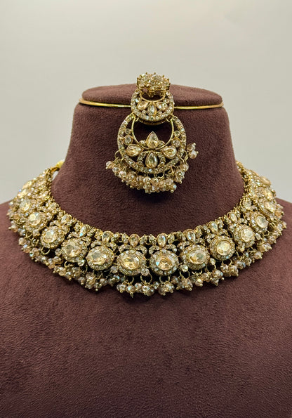 Amara Golden Necklace Set