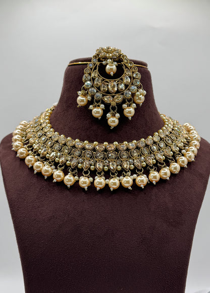 Komal Necklace Set