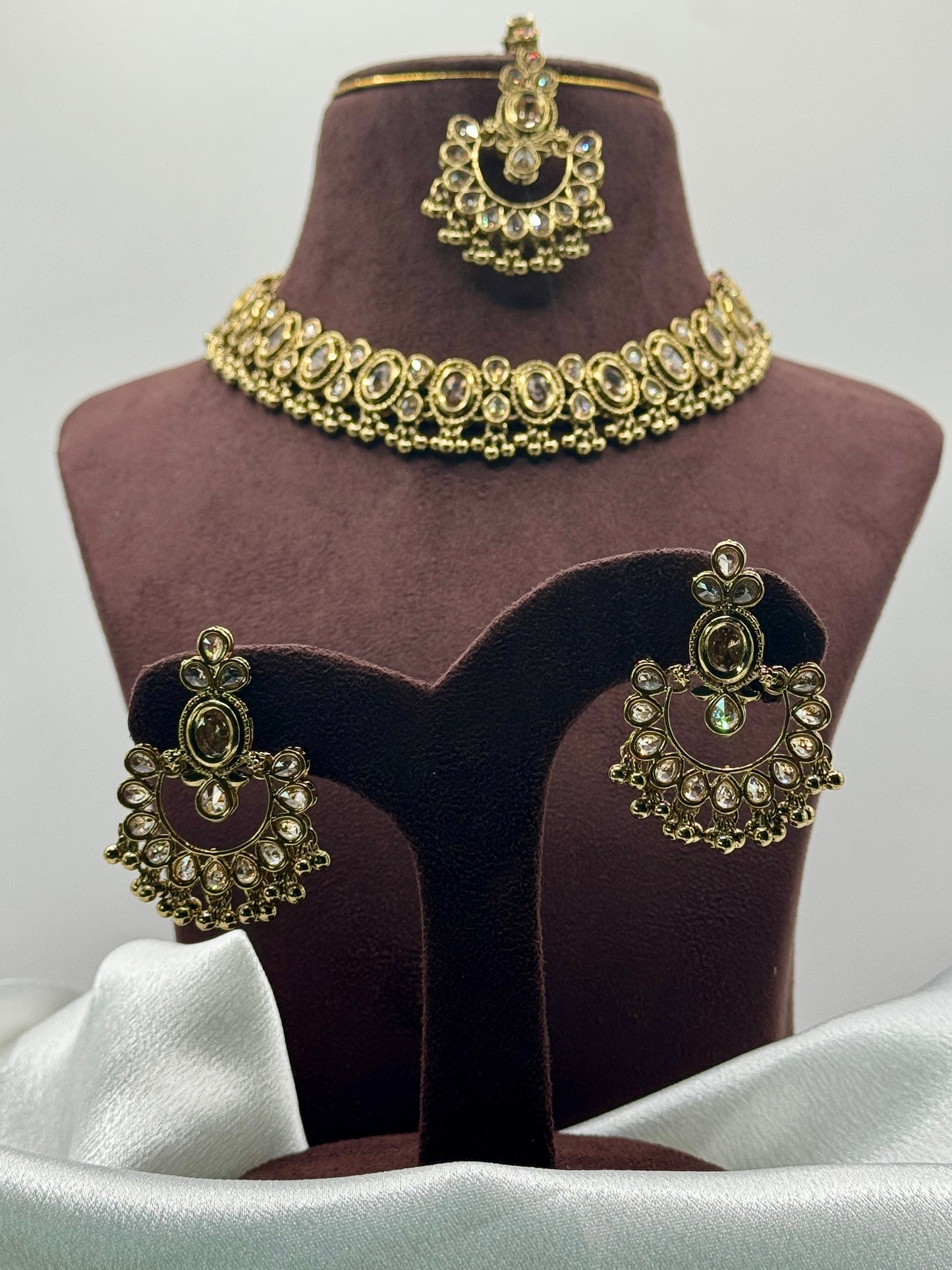 Mandy Elegant Necklace Set