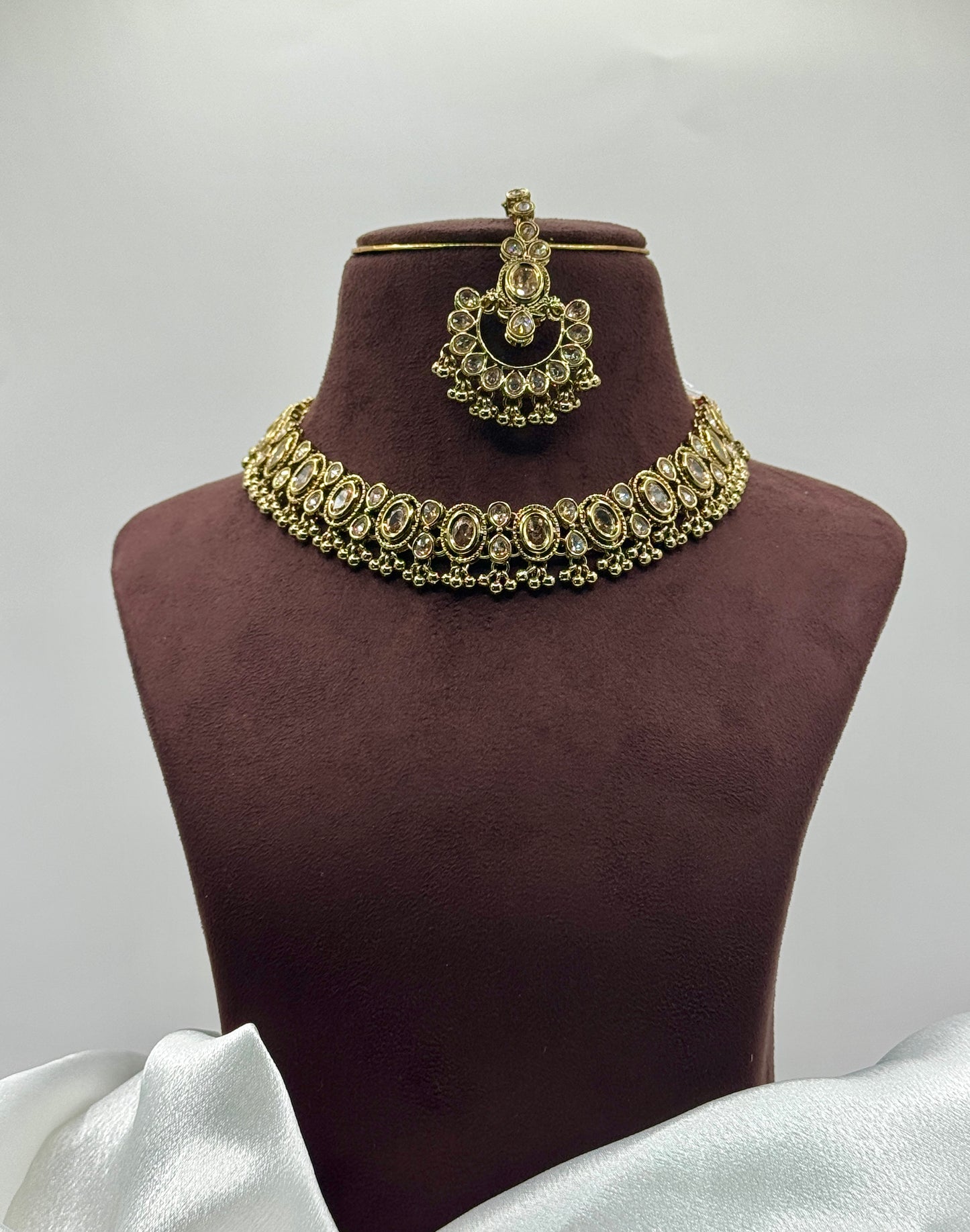 Mandy Elegant Necklace Set