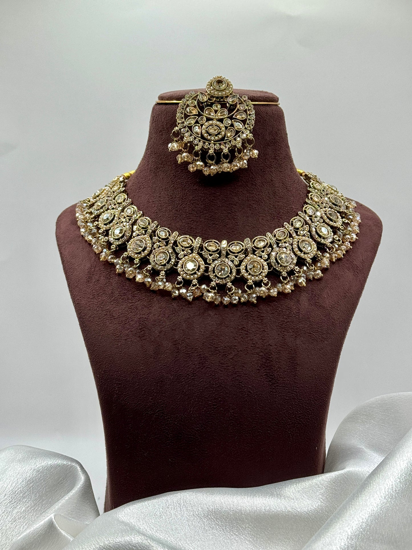 Kiara Golden Necklace Set