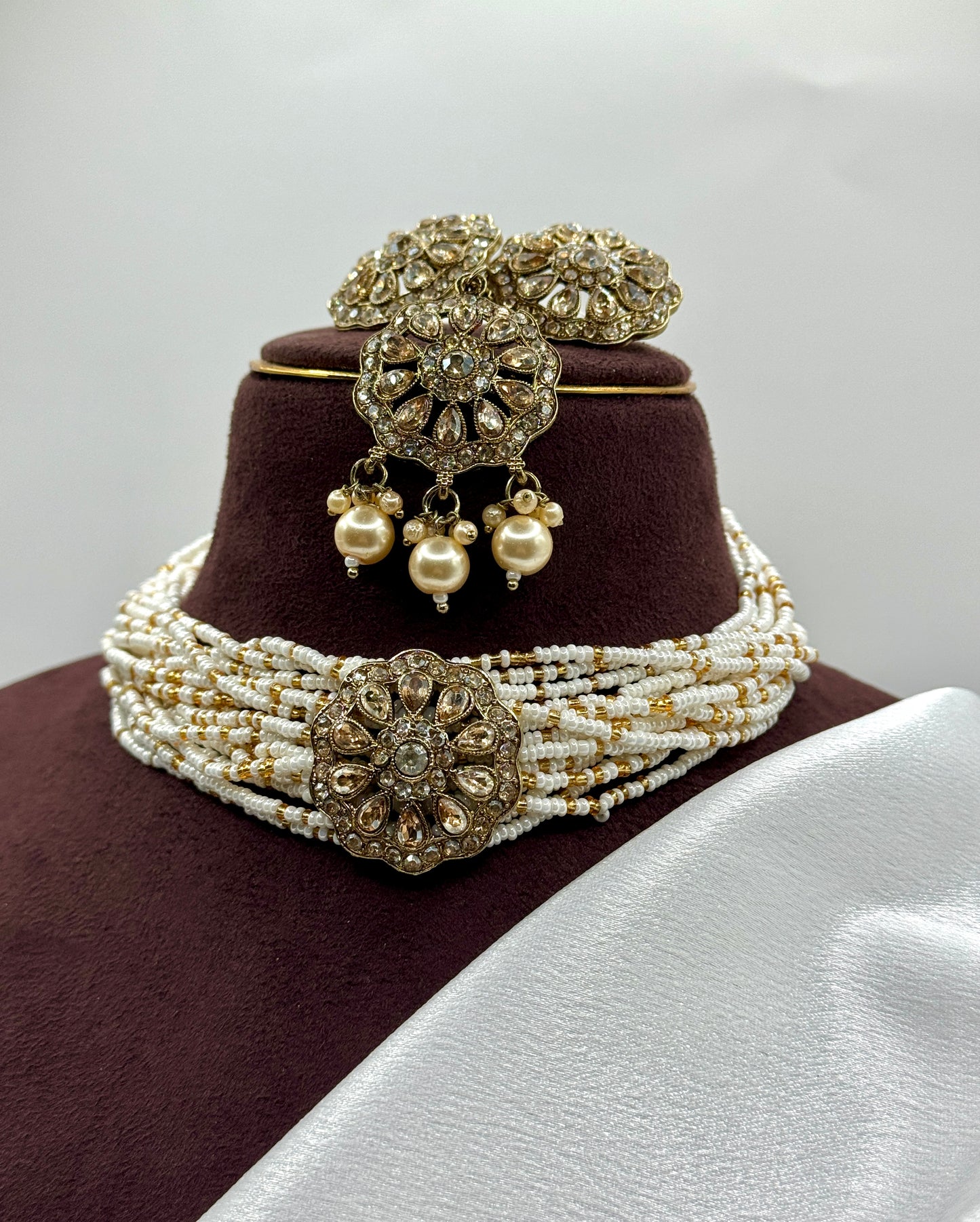 Sabi Choker Set