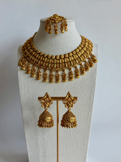 Alina Antique Gold Necklacest