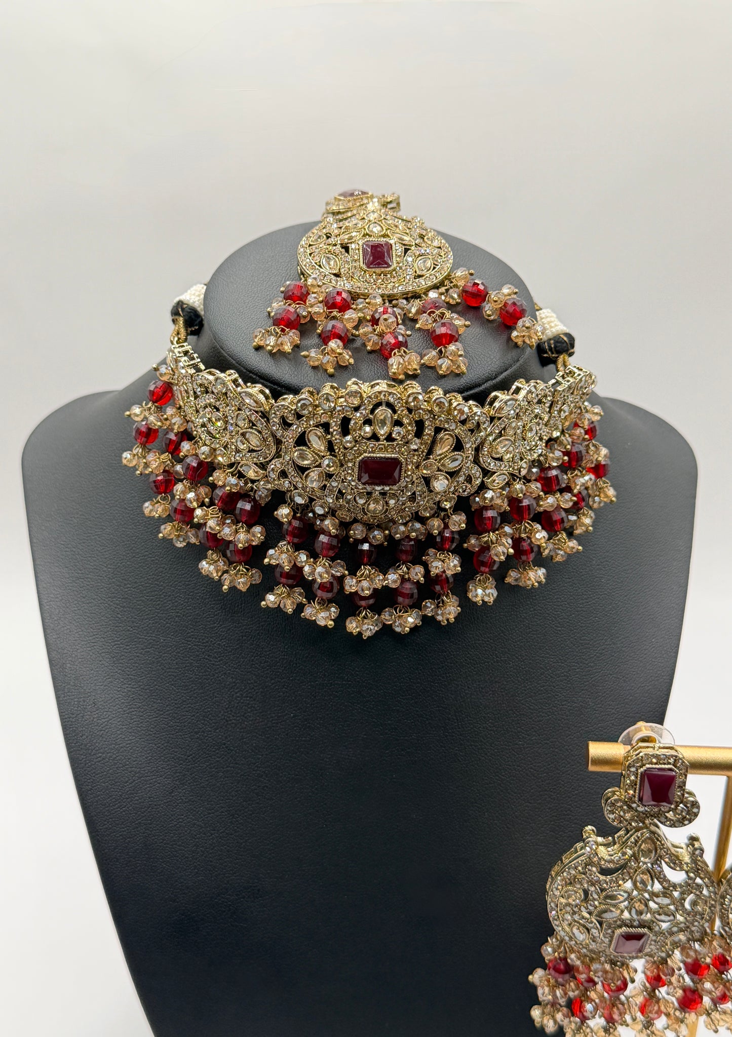 Noor Choker Set