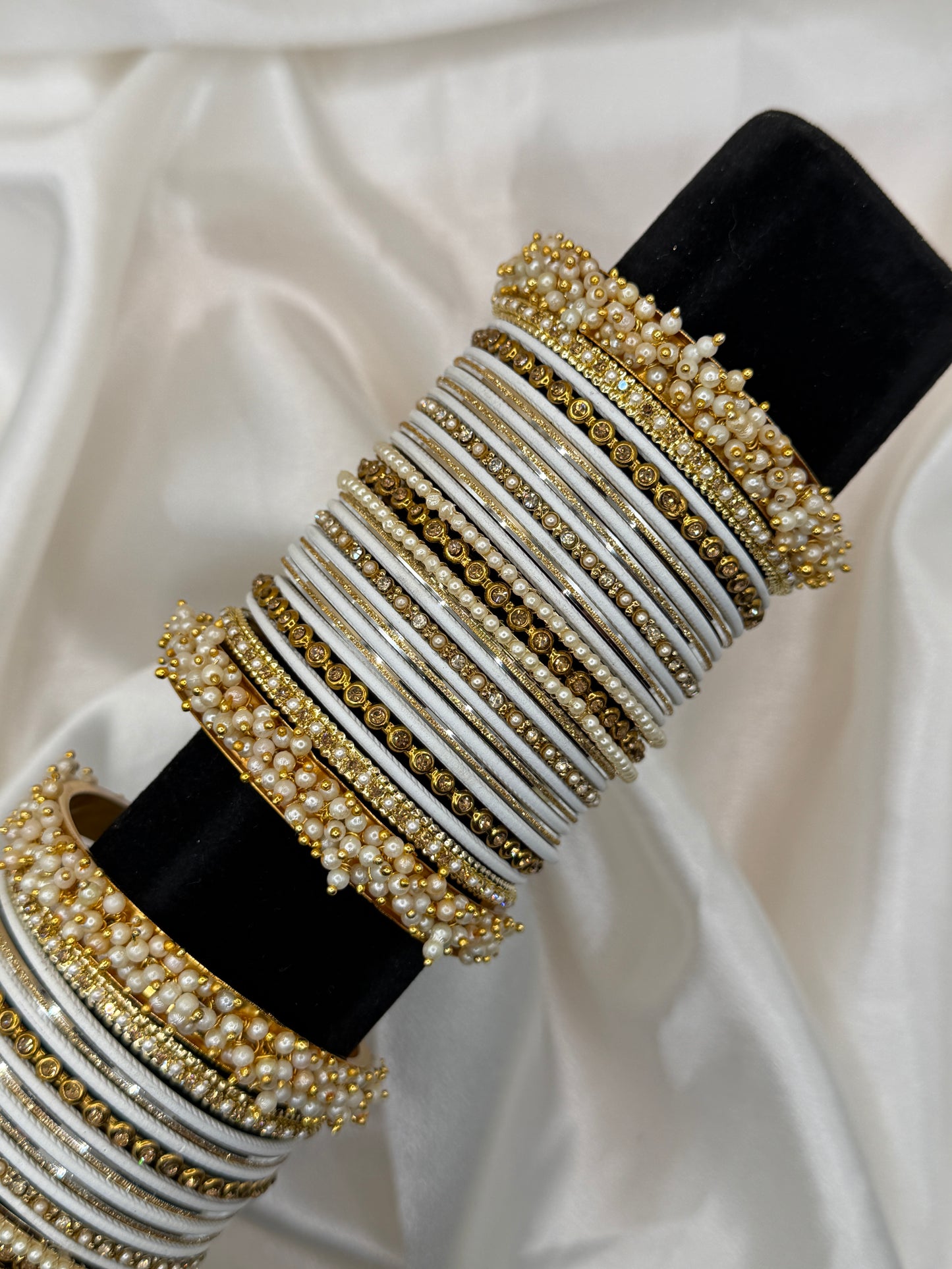 Zeenat Pearl Gajra Bangle Set