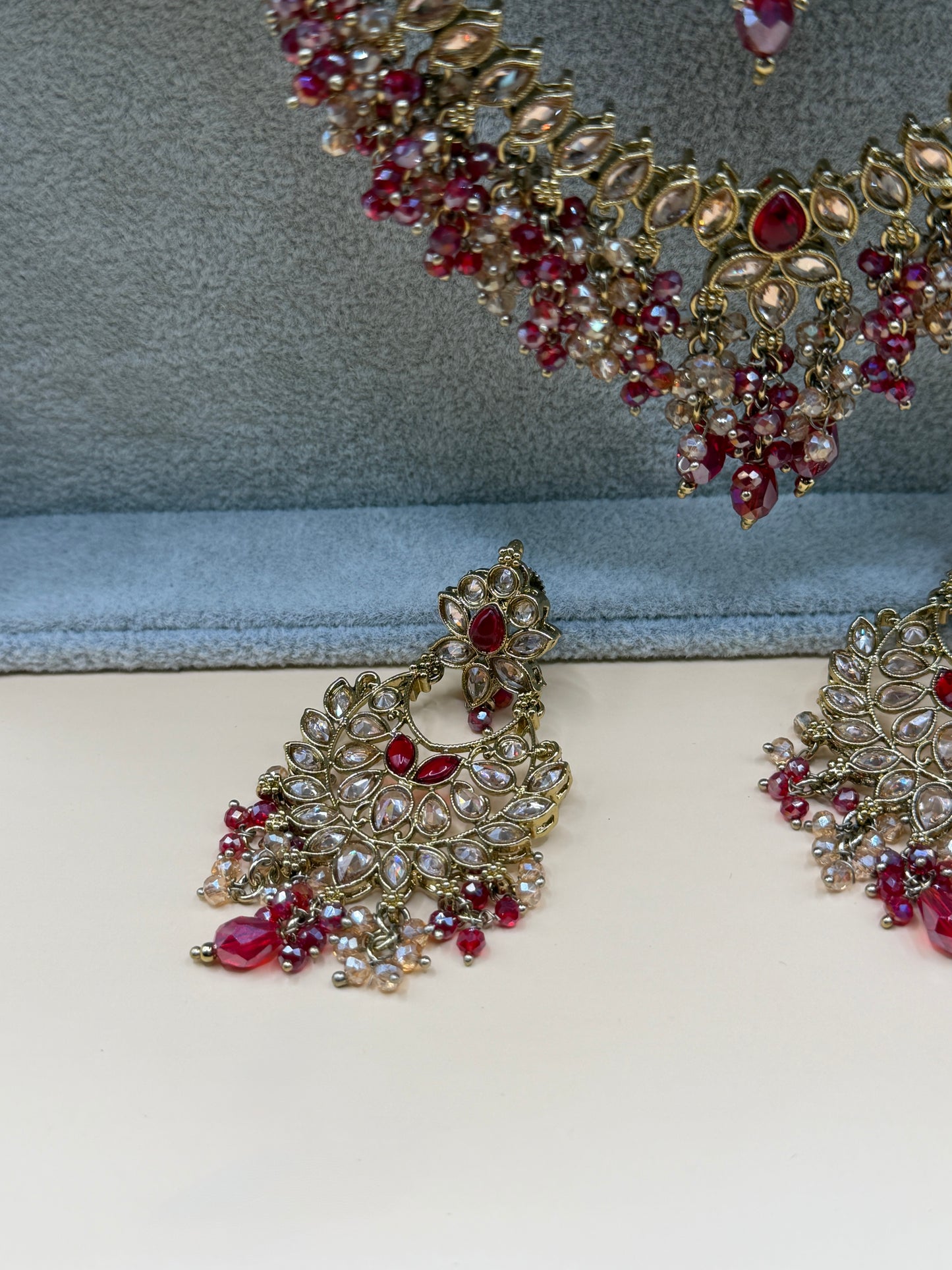 Ira V-Shaped Necklace Set