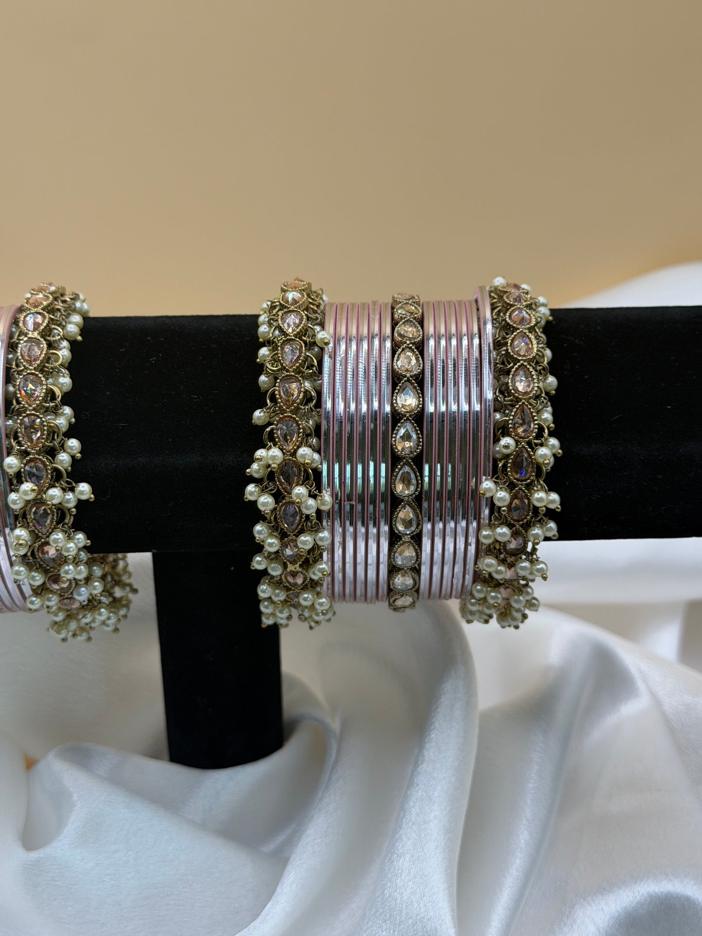 Pearl Bangle Set